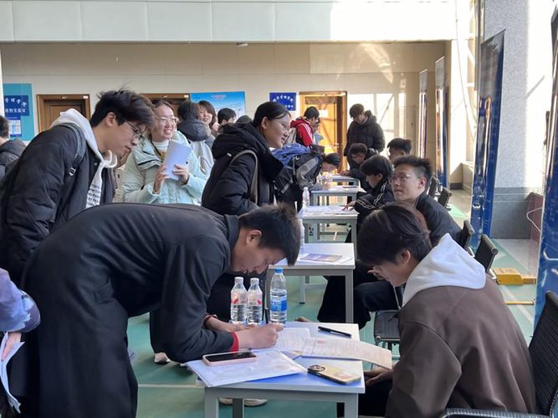 滨海新区人才市场